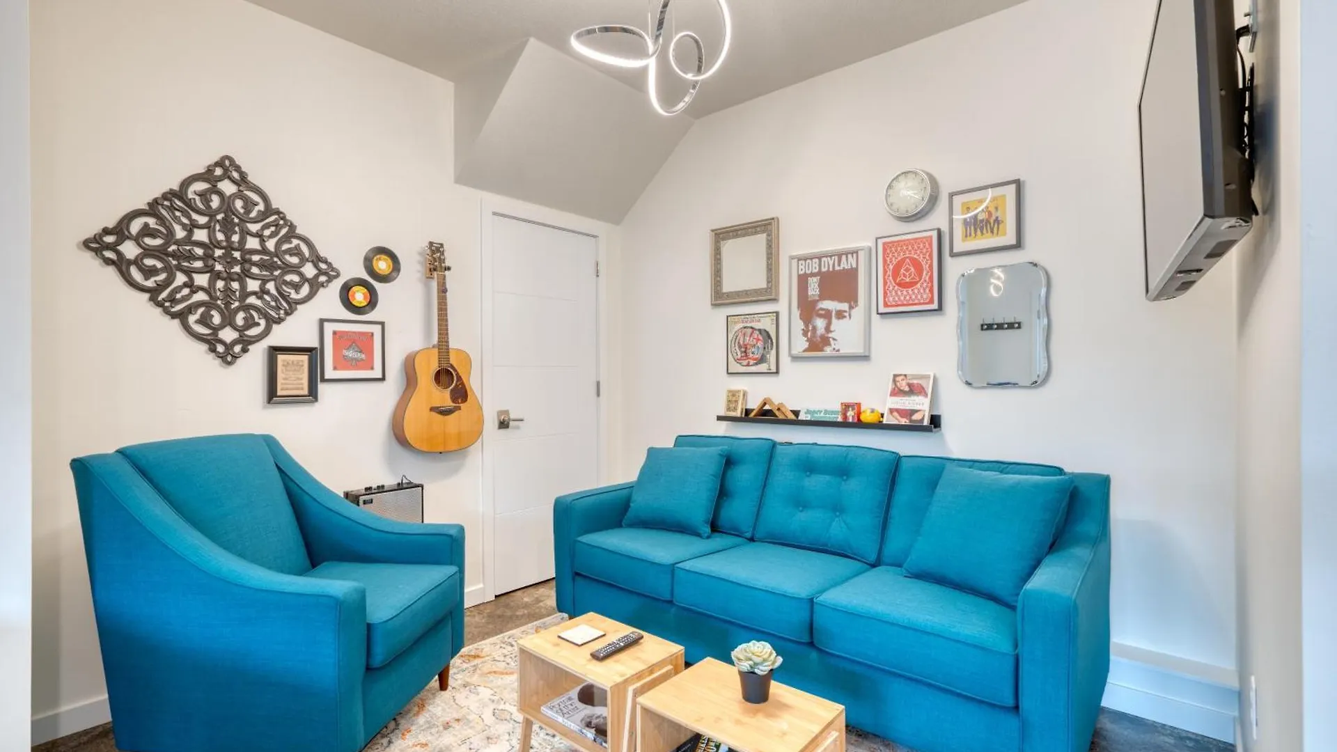 Stay Portland - The Division Street Funk Flat - 94 Walkscore 0*,