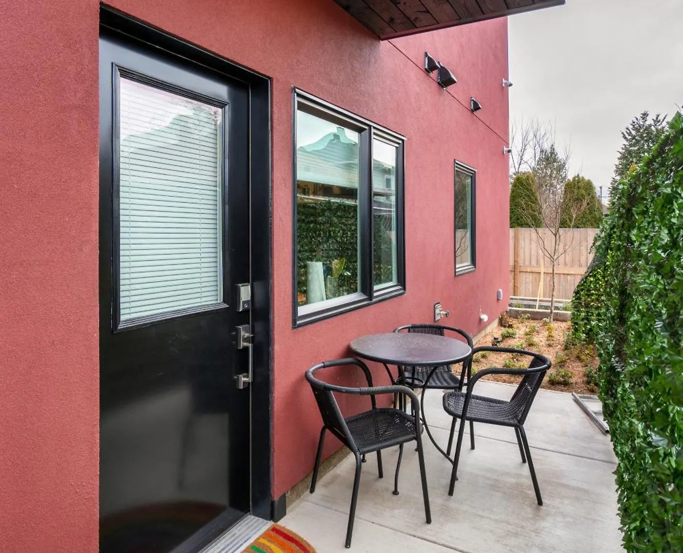 Apartment Stay Portland - The Division Street Funk Flat - 94 Walkscore