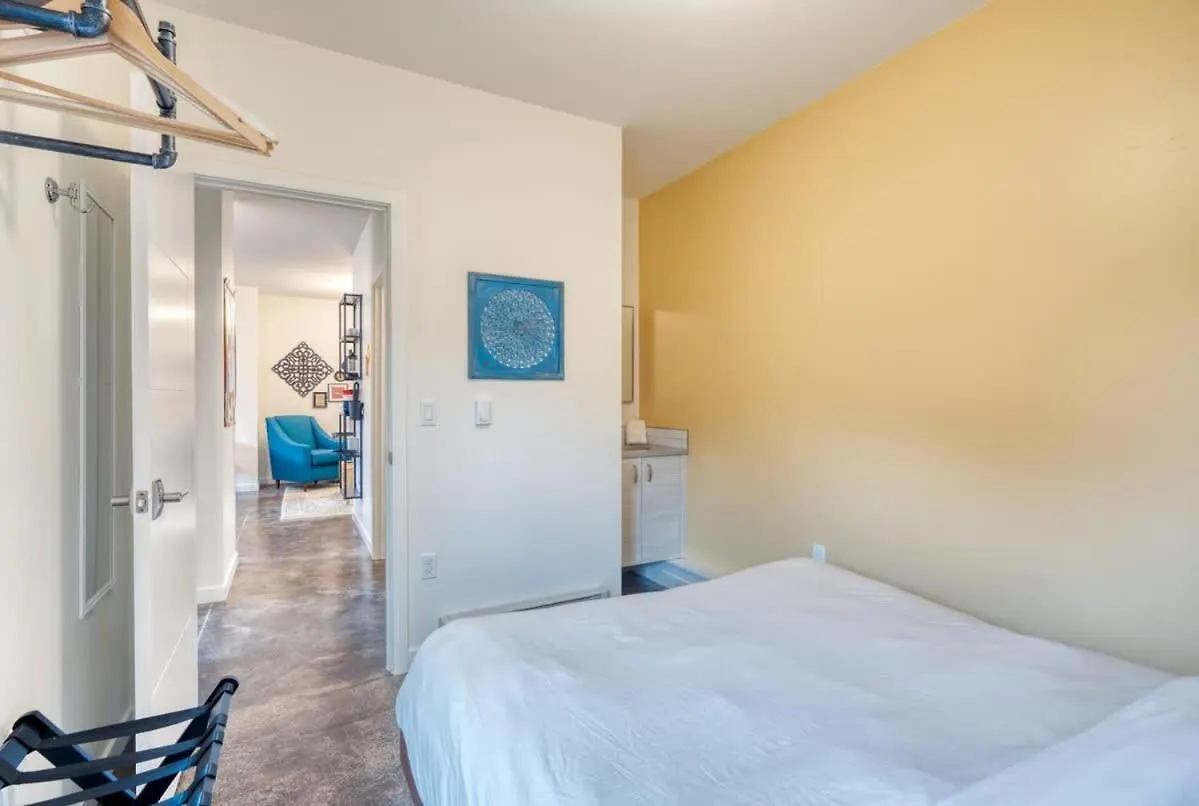 Apartment Stay Portland - The Division Street Funk Flat - 94 Walkscore