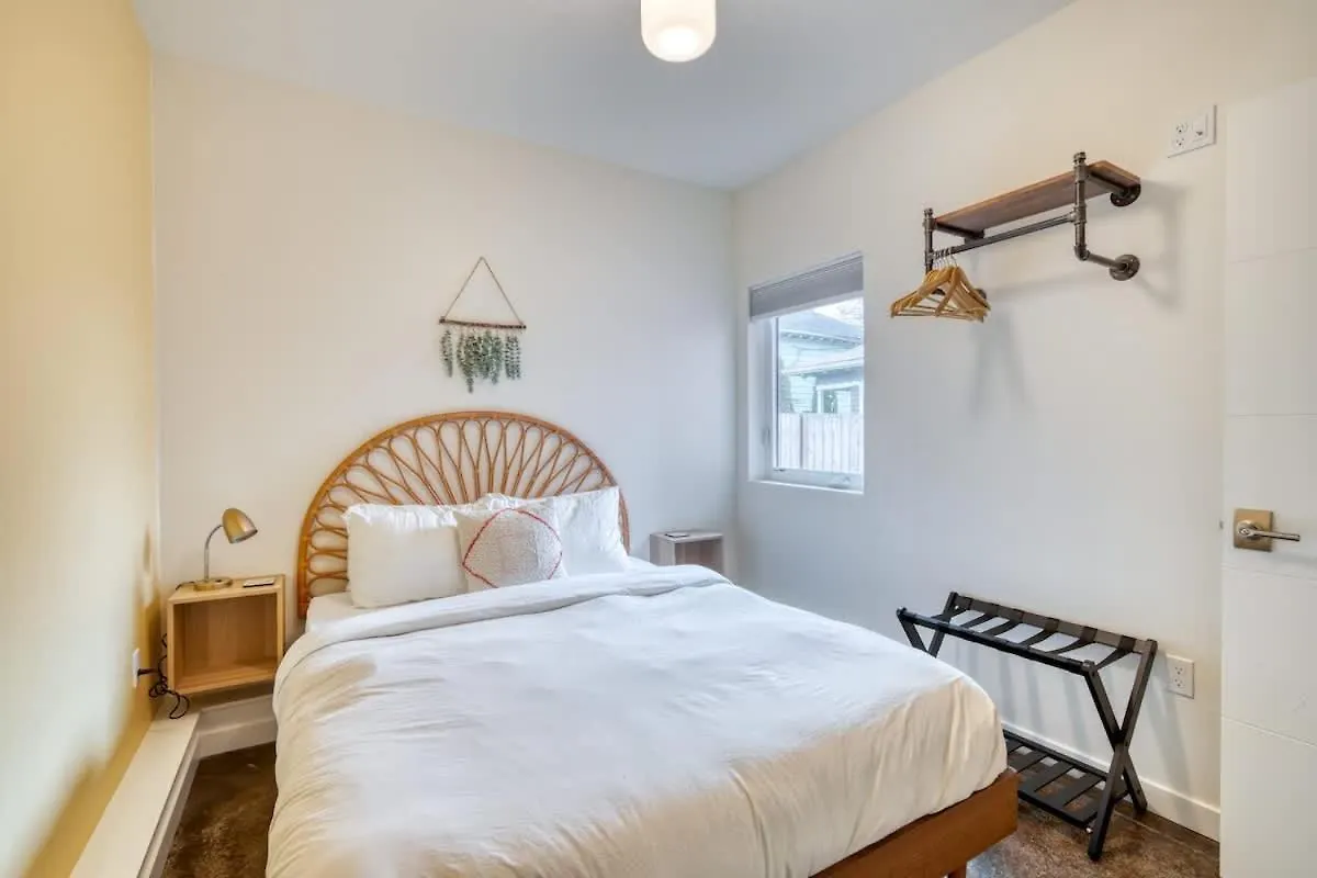Apartment Stay Portland - The Division Street Funk Flat - 94 Walkscore